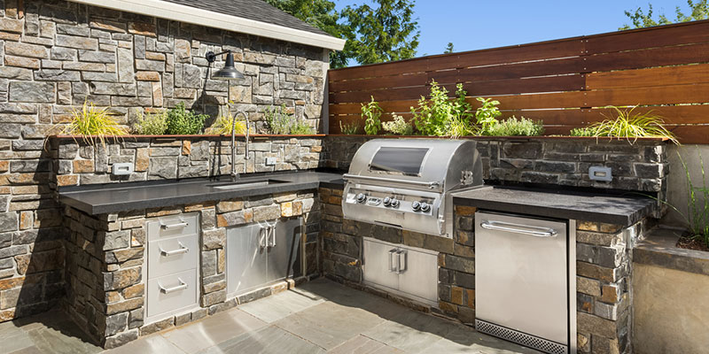 3 Reasons Outdoor Kitchens Are Worth the Investment