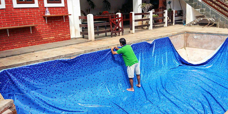 Vinyl Pools: 5 Reasons to Choose One for Your Backyard Oasis