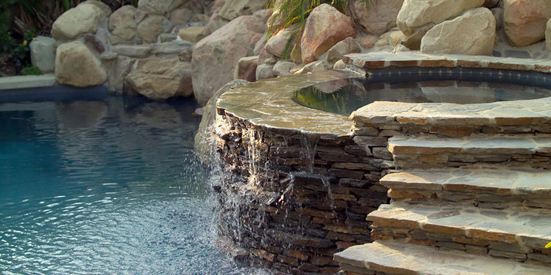 Maximizing Your Outdoor Space: 4 Tips for Pool Landscaping